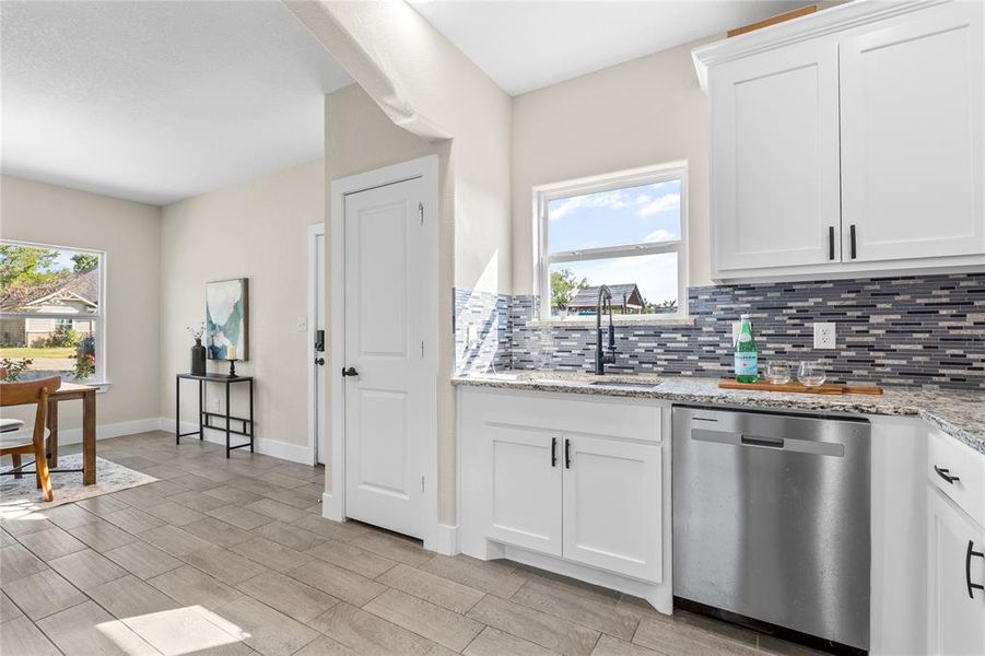 Furnished interior view inside a new home in , Granbury (Image 36). Furnished interior view inside a new home in , Granbury (Image 36).