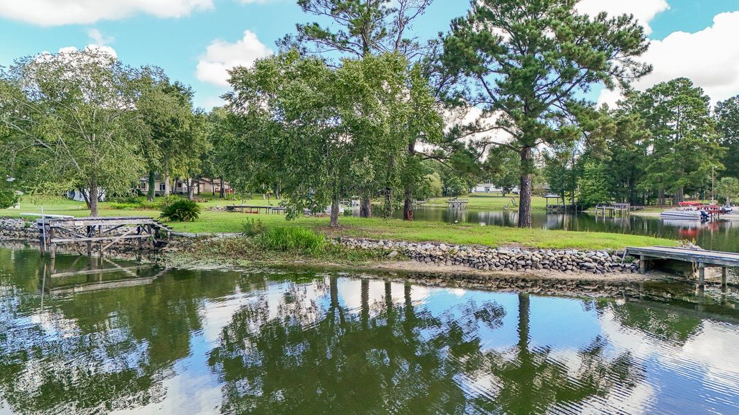 Natural landscape and outdoor views near in Summerton (Image 131). Natural landscape and outdoor views near in Summerton (Image 131).