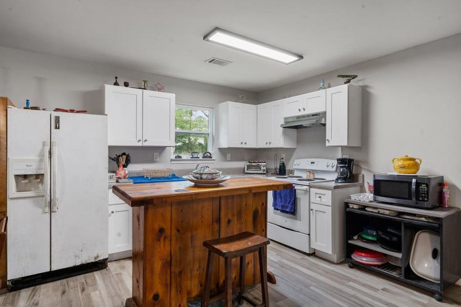 Image 30 of a home in . Image 30 of a home in .