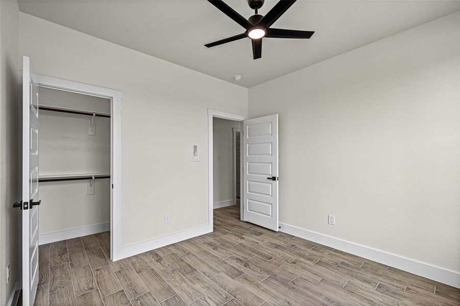 Spacious, unfurnished interior of a new home in , Granbury (Image 29).