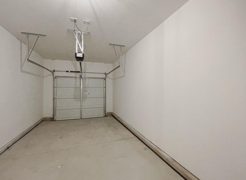 Spacious, unfurnished interior of a new home in East Main Townes, Spartanburg (Image 13). Spacious, unfurnished interior of a new home in East Main Townes, Spartanburg (Image 13).