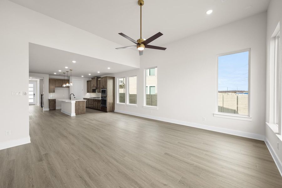 Spacious, unfurnished interior of a new home in The Retreat at Harvest, Argyle (Image 15).