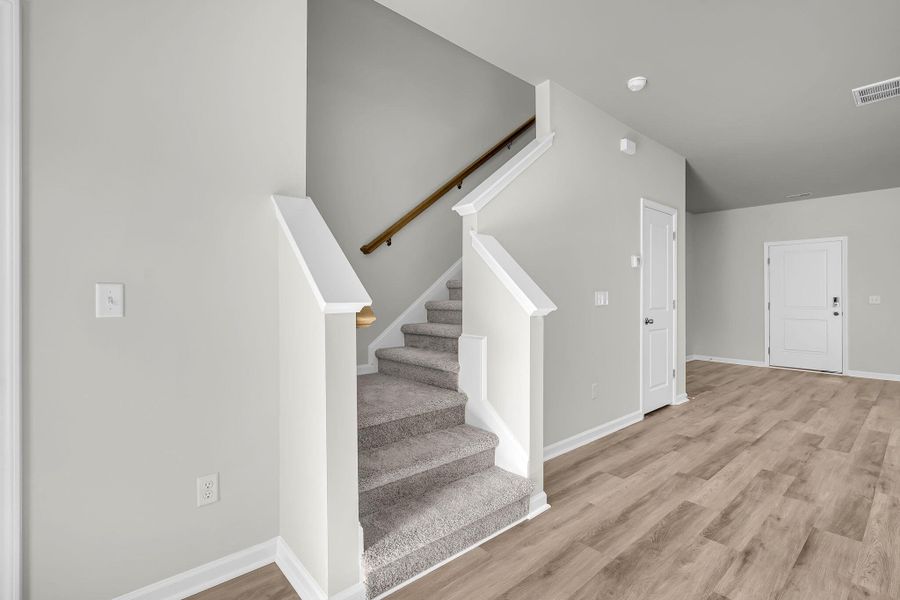 Spacious, unfurnished interior of a new home in Lakeview Commons, Goose Creek (Image 39).