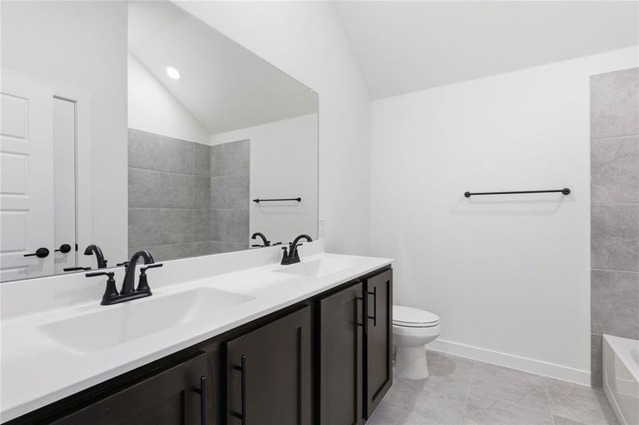 Furnished interior view inside a new home in Meadow Lakes, Fort Worth (Image 15).