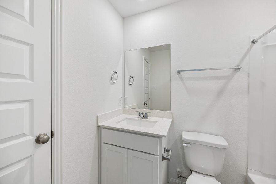 Furnished interior view inside a new home in Magnolia Springs, Montgomery (Image 10).