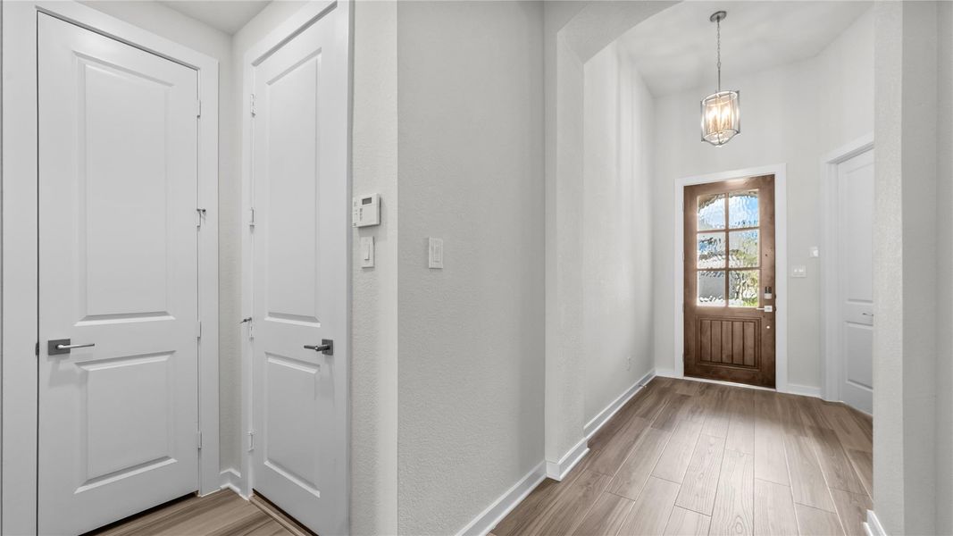 Spacious, unfurnished interior of a new home in , Conroe (Image 23). Spacious, unfurnished interior of a new home in , Conroe (Image 23).