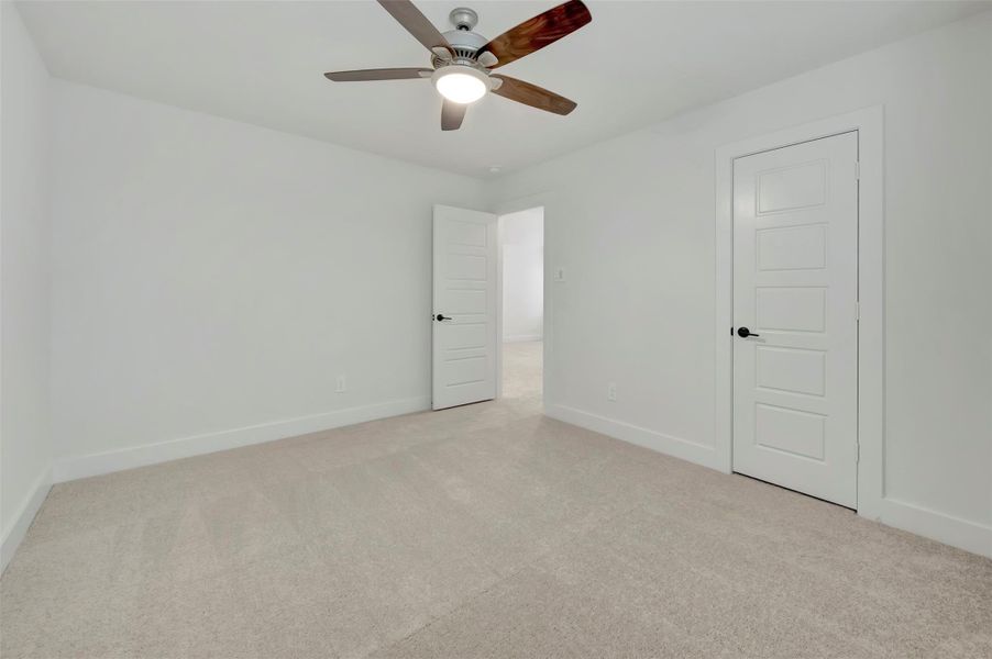 Spacious, unfurnished interior of a new home in Sorella, Tomball (Image 26).
