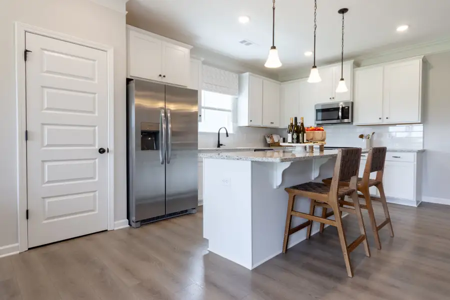 Bradley F with Bonus at Cobblestone Crossing Commons | Kitchen Pantry and Appliances Bradley F with Bonus at Cobblestone Crossing Commons | Kitchen Pantry and Appliances