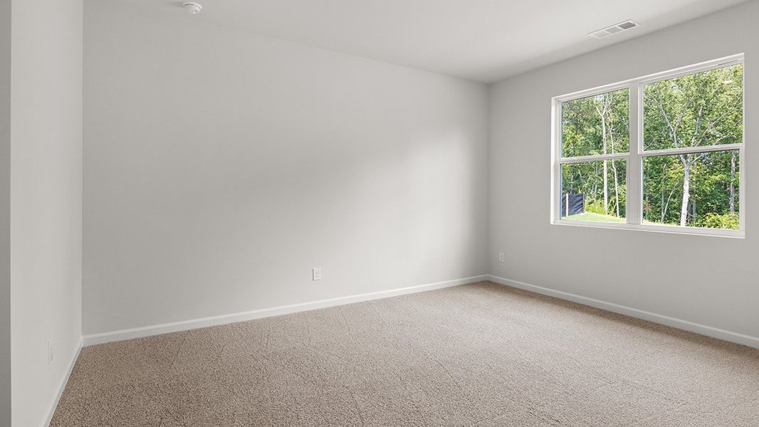 Spacious, unfurnished interior of a new home in Oaks at Cedar Grove, Fairburn (Image 21).