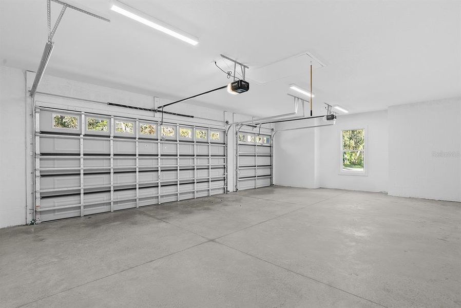 Spacious, unfurnished interior of a new home in , Brooksville (Image 32).