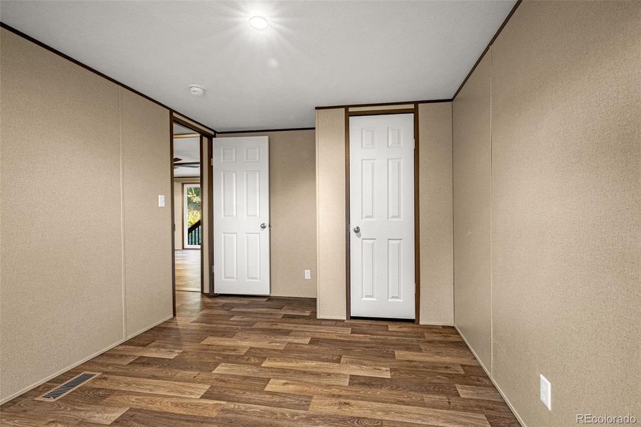 Spacious, unfurnished interior of a new home in , Cañon City (Image 14).