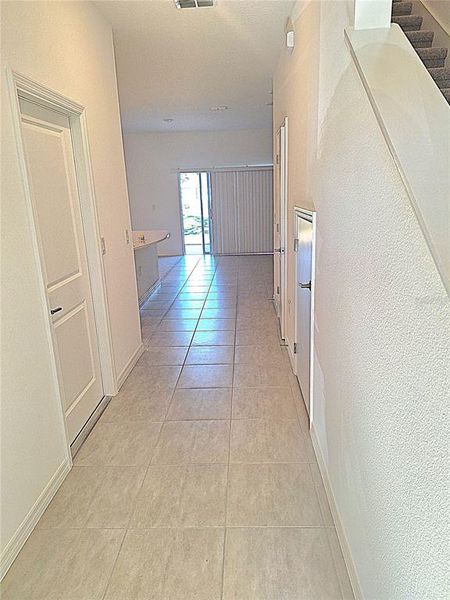 Spacious, unfurnished interior of a new home in , Edgewater (Image 25).