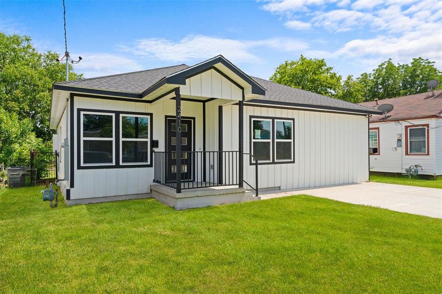 Front exterior of a new home in , Dallas, TX, highlighting curb appeal (Image 2).