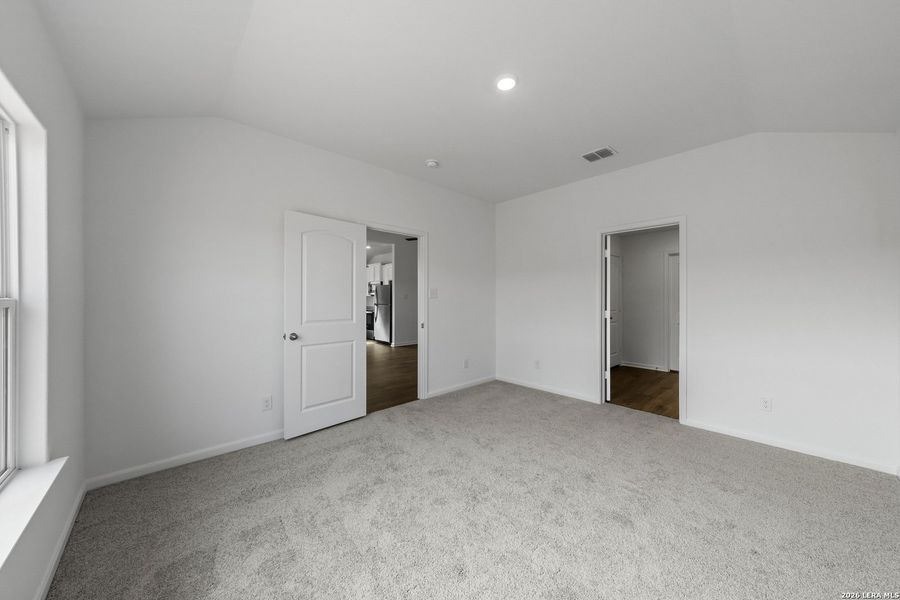 Spacious, unfurnished interior of a new home in , Lytle (Image 12).