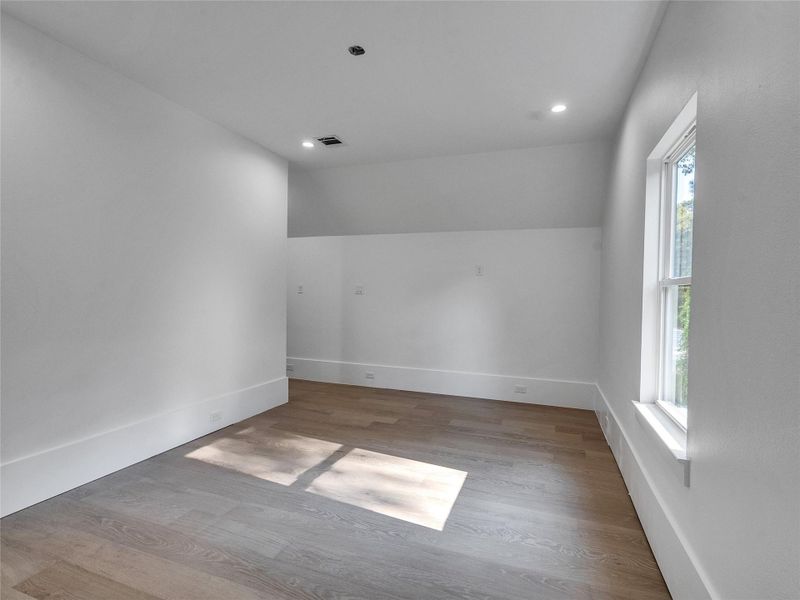 Spacious, unfurnished interior of a new home in , Magnolia (Image 40).