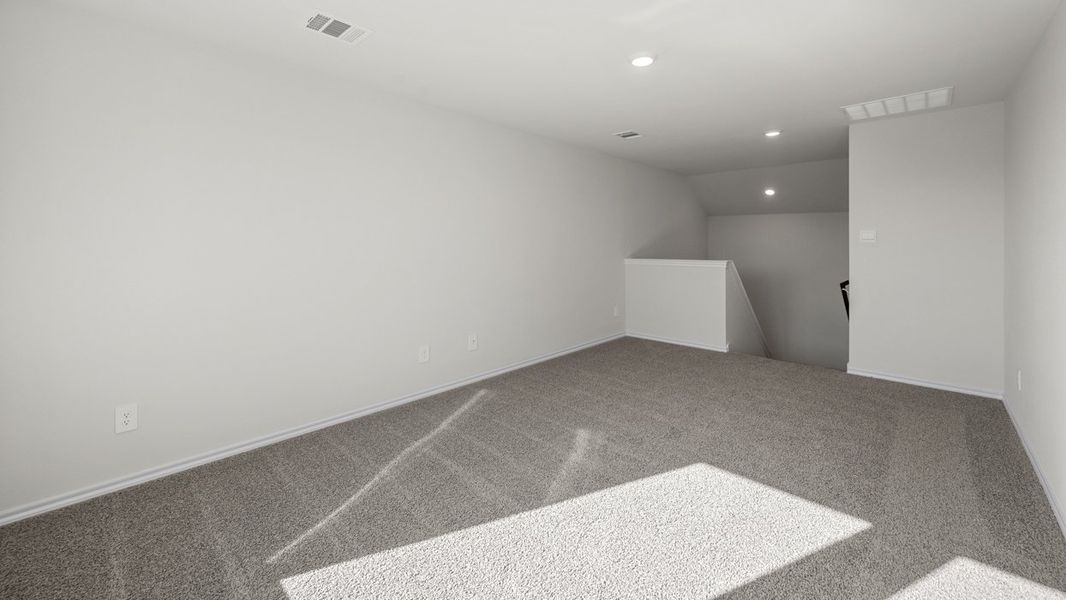 Spacious, unfurnished interior of a new home in Riverfield, Josephine (Image 28).