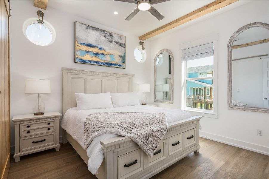 Furnished interior view inside a new home in , Bolivar Peninsula (Image 11).