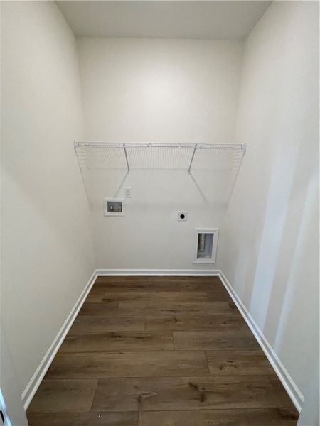 Spacious, unfurnished interior of a new home in Springwood Grove, Central (Image 14).