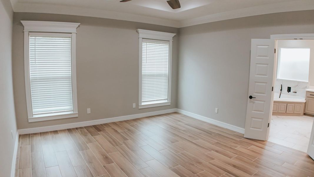 Spacious, unfurnished interior of a new home in , Lumberton (Image 25).