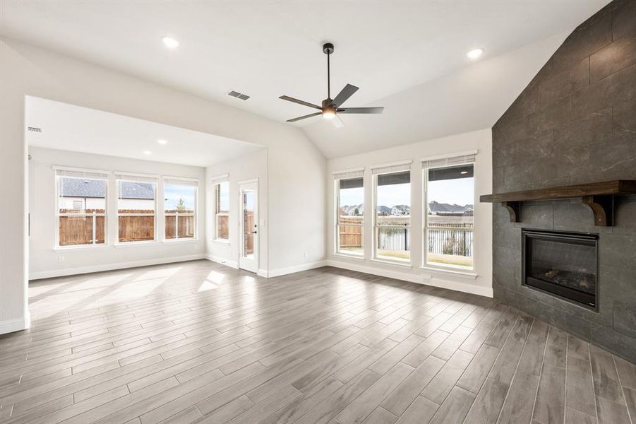 Spacious, unfurnished interior of a new home in Sonoma Verde, McLendon-Chisholm (Image 38).