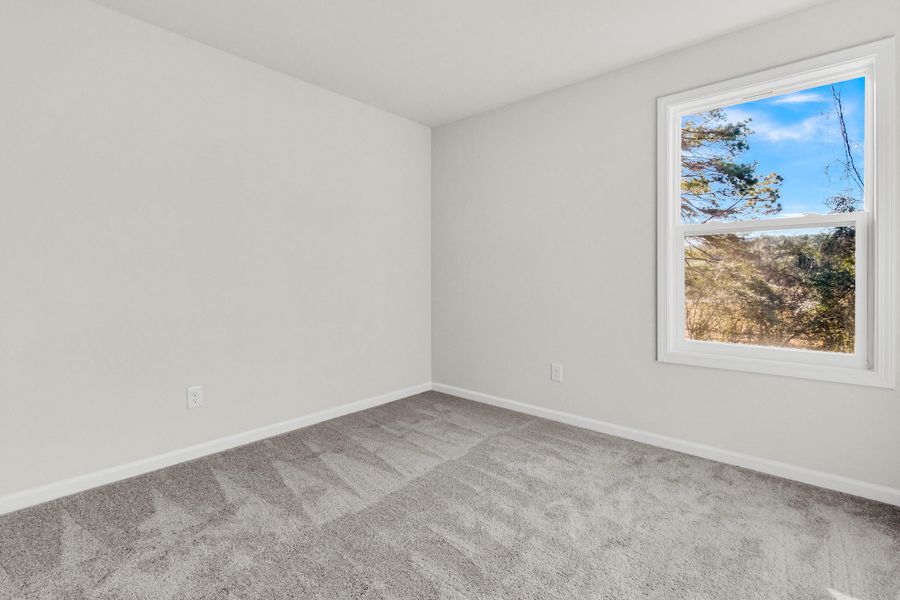 Spacious, unfurnished interior of a new home in Central Creek, Goose Creek (Image 18).