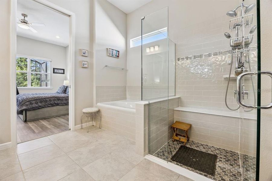 Furnished interior view inside a new home in , Winter Garden (Image 31).