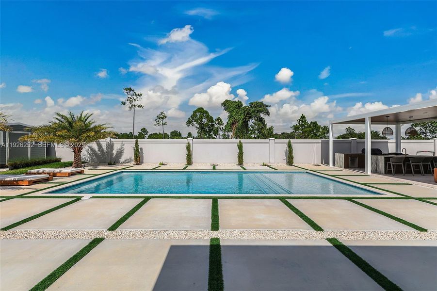 Community amenities in , Homestead (Image 24).