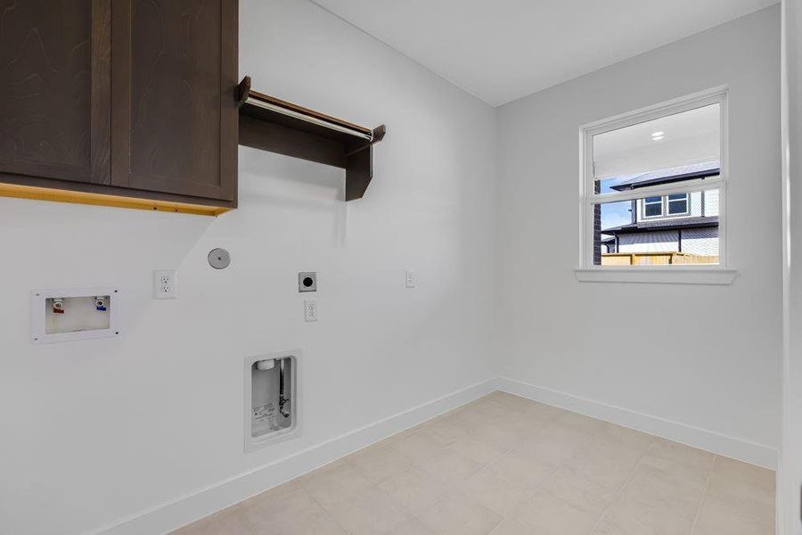 9230 Bossley Park ~ Ready Now 9230 Bossley Park ~ Ready Now