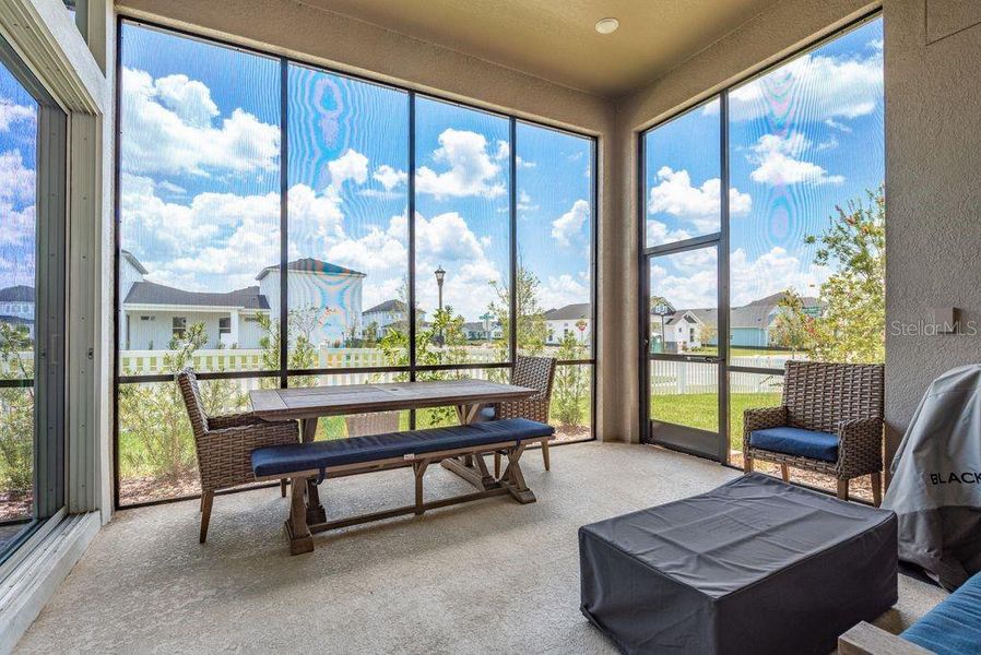 Large Screened Lanai