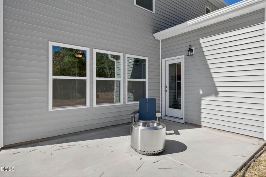 DC 23 Holly Interior-35