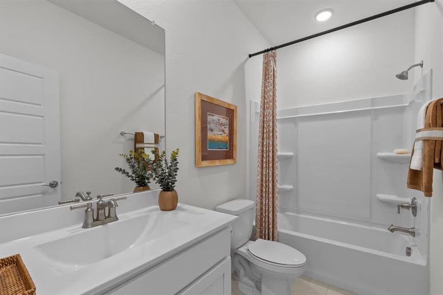 Furnished interior view inside a new home in Hannah Heights, Seguin (Image 23).