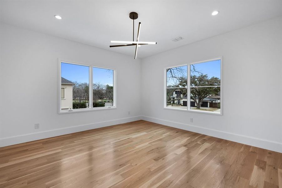 Spacious, unfurnished interior of a new home in , Dallas (Image 21).