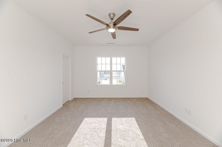 Spacious, unfurnished interior of a new home in Fords Reach, Bolivia (Image 40).