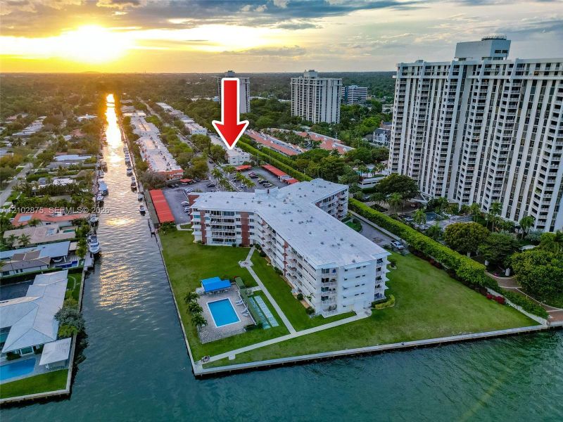 Condo located in Miami Shores, FL showcasing its design and architecture (Image 28). Condo located in Miami Shores, FL showcasing its design and architecture (Image 28).