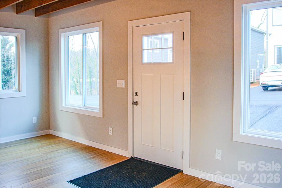Spacious, unfurnished interior of a new home in , Asheville (Image 34).