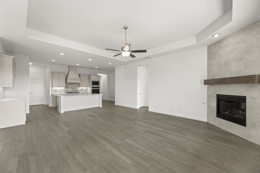 Spacious, unfurnished interior of a new home in River Ranch, Van (Image 18).