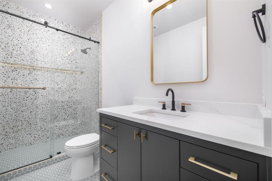 Furnished interior view inside a new home in , Dallas (Image 23).