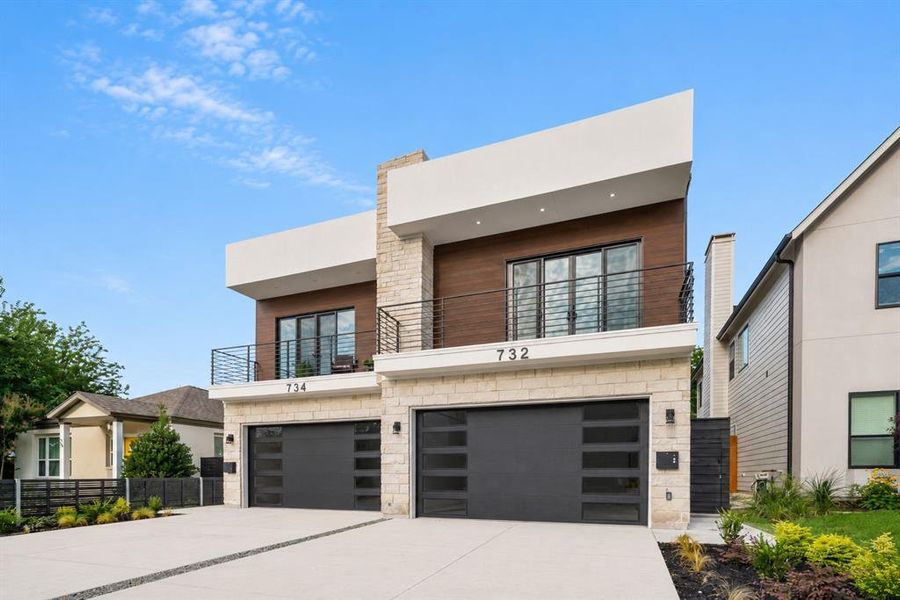 Front exterior of a new home in , Dallas, TX, highlighting curb appeal (Image 26). Front exterior of a new home in , Dallas, TX, highlighting curb appeal (Image 26).