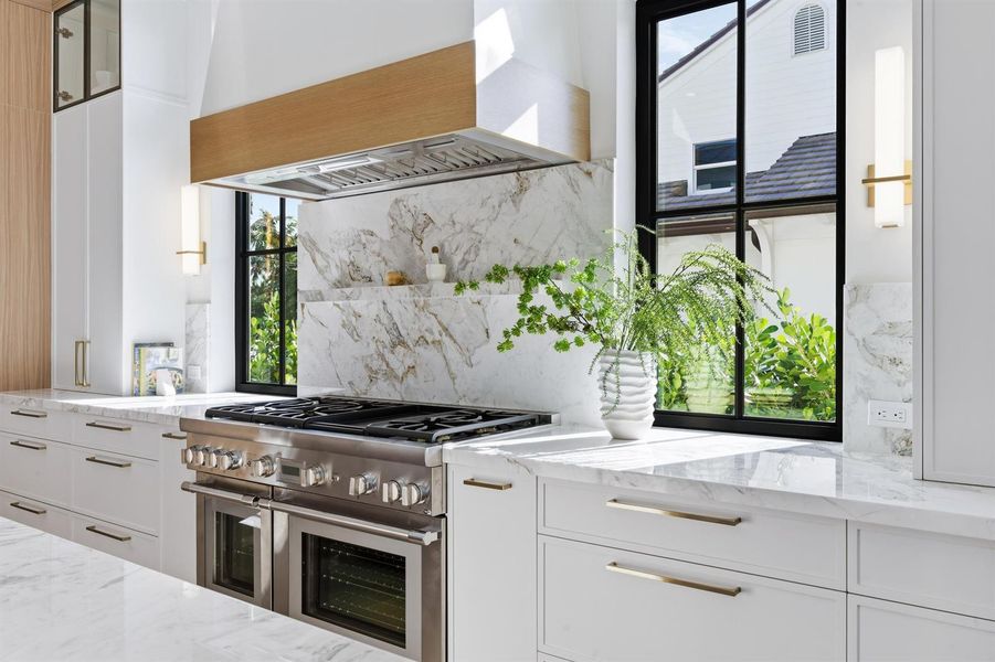 KITCHEN KITCHEN