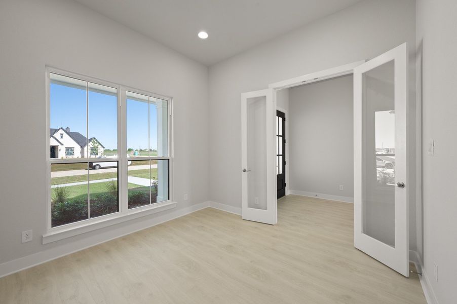 Spacious, unfurnished interior of a new home in Byrum Ranch - 1 Acre Lots, Maypearl (Image 16).