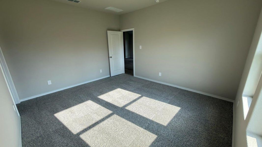Spacious, unfurnished interior of a new home in Lonestar at Liberty Trails, Fort Worth (Image 17). Spacious, unfurnished interior of a new home in Lonestar at Liberty Trails, Fort Worth (Image 17).