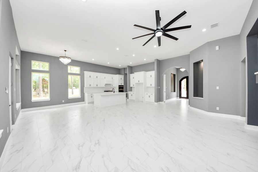 Spacious, unfurnished interior of a new home in , Dayton (Image 30).