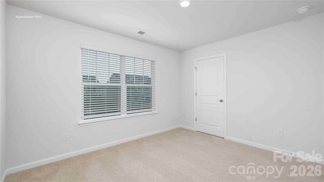 Spacious, unfurnished interior of a new home in Sonoma Hills, Charlotte (Image 16).