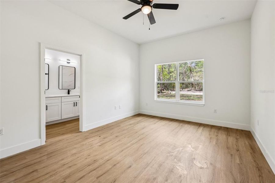 Spacious, unfurnished interior of a new home in , Ocklawaha (Image 23).