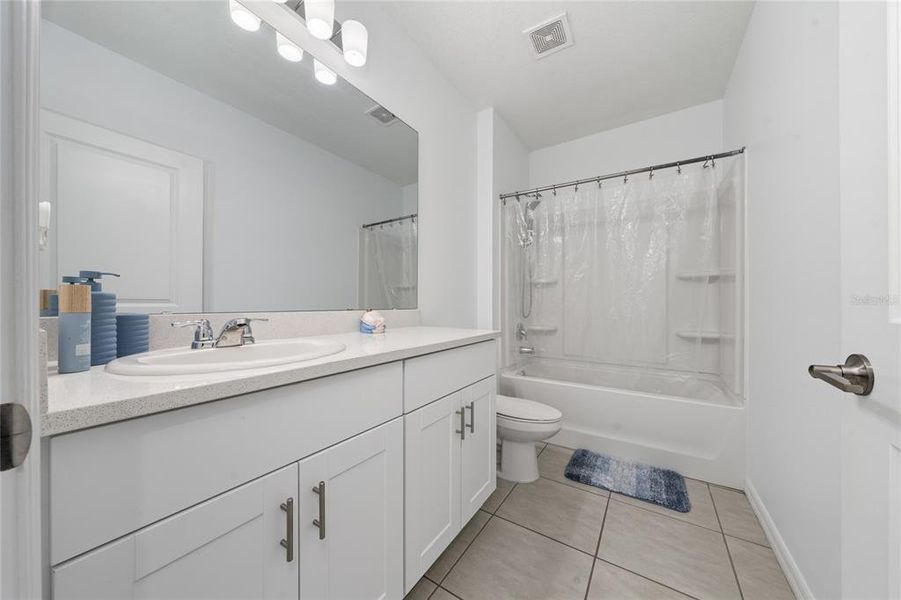 Furnished interior view inside a new home in , Kissimmee (Image 25).