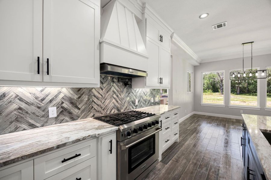 Image 14 of a home in . Image 14 of a home in .