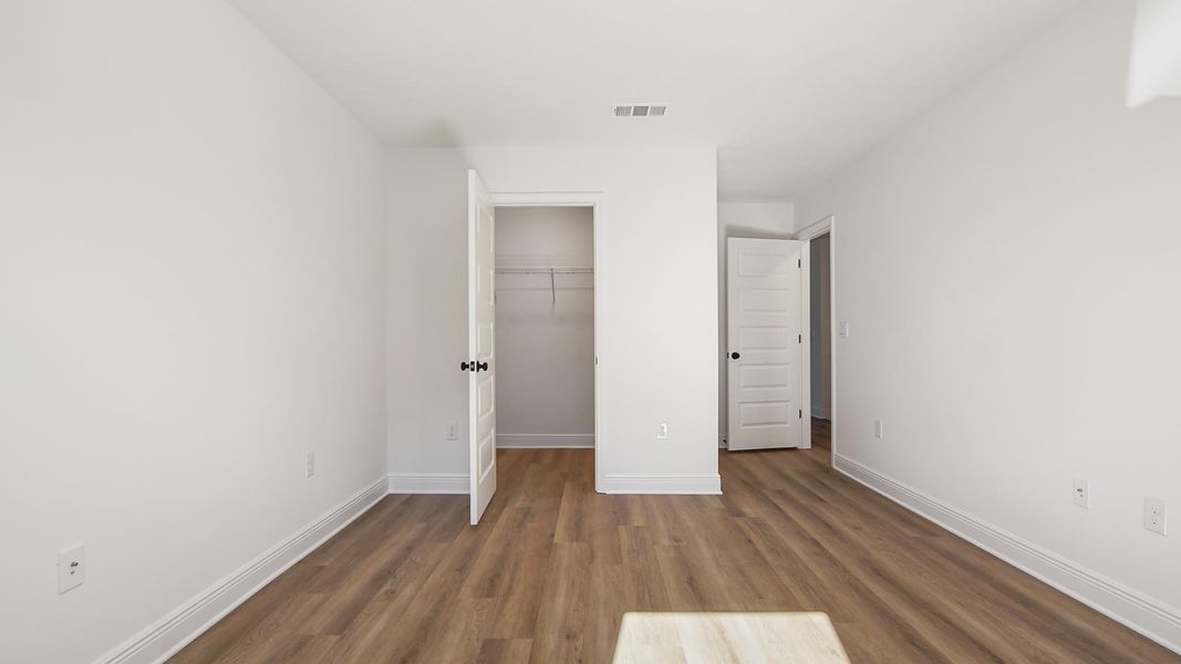 Spacious, unfurnished interior of a new home in Sanctuary Beach, Panama City Beach (Image 23).