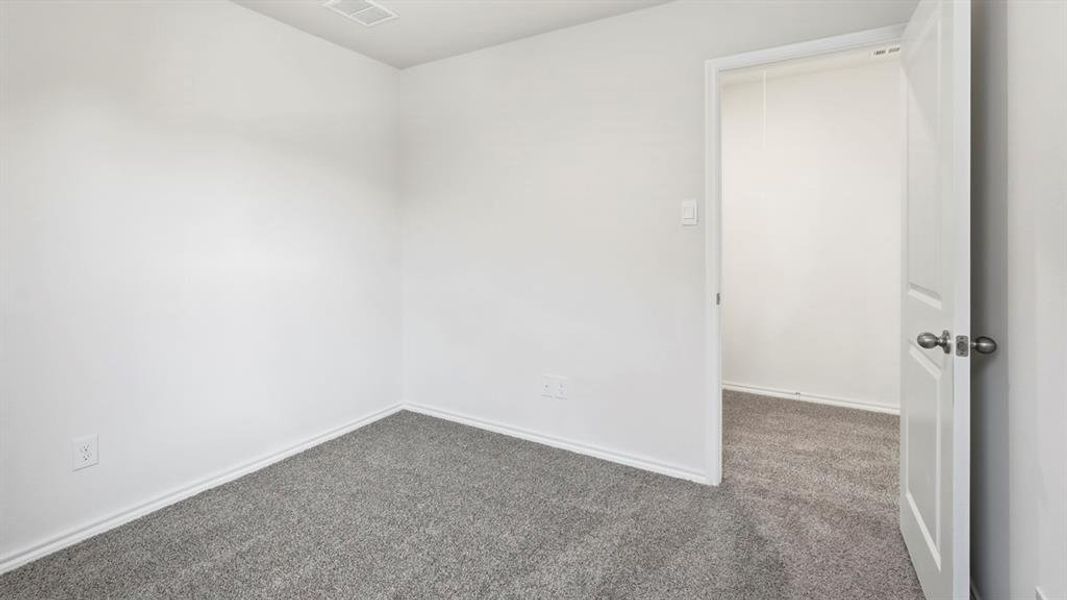 Spacious, unfurnished interior of a new home in Arbor Trails South, Princeton (Image 18).