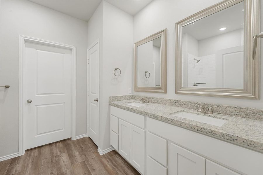 Furnished interior view inside a new home in , Lufkin (Image 8).