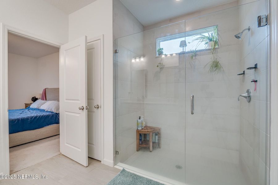 Furnished interior view inside a new home in St Augustine Lakes: St Augustine Lakes 40S, St. Augustine (Image 23).